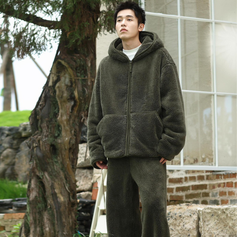 Vīriešu bieza kapucēta velūra pidžama komplekts – kardigāns, minimalistisks un ikdienas stila; V-veida kakla izgriezums, ekstra bieza 401–500 g/m²