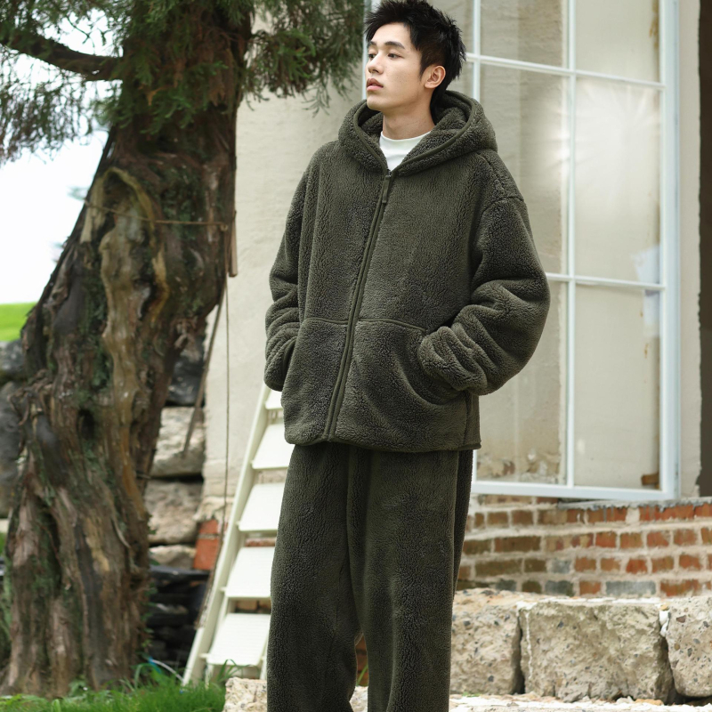 Vīriešu bieza kapucēta velūra pidžama komplekts – kardigāns, minimalistisks un ikdienas stila; V-veida kakla izgriezums, ekstra bieza 401–500 g/m²