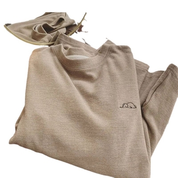 Divpusējs samts, silts garām piedurknēm T-krekls ar apaļu kakla izgriezumu, brīvā piegriezuma, dzīvnieku raksts