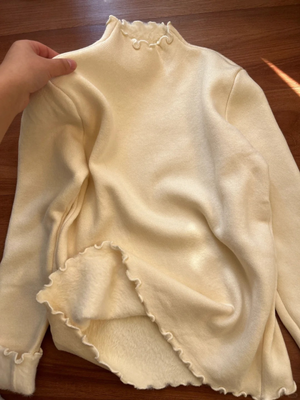 Ženski pleteni džemper s polovičnim rolom visokog ovratnika, debeli pleteni materijal, slim fit, duge rukave, standardna dužina