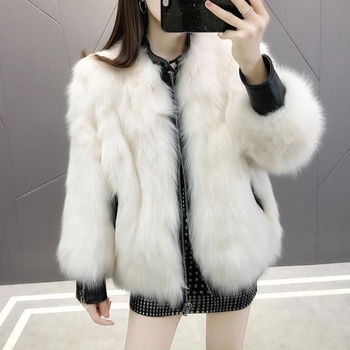 Sievietes kažokādas jaka no mākslīgās lapsas kažokādas ar PU ādas ieliktņiem, korduroja audums, trušu kažokāde <30%, pavasaris 2023