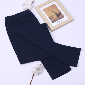 Vyrų šiluminės kelnės iš Derong audinio, pagrindinis audinys 70% spandeksas, pamušalas 80% spandeksas, šildymo funkcija, laisvas kirpimas, vidurinė juosmens dalis.