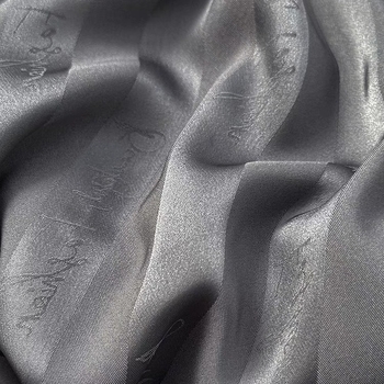 Vīriešu pidžamu komplekts ar apkakles izšuvumu, imitēts zīds, poliester 95-100%, plāns audums, garas piedurknes