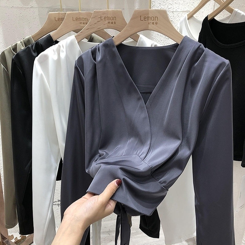 Osnovna košulja za slojevito nošenje, V-izrez, dugi rukavi, pulover stil, ultra kratka duljina ≤40 cm, 95% poliester