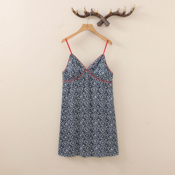 Noćna haljina od ledenog svile s trakama i umetkom za bust – retro stil, bez rukava, midi dužina