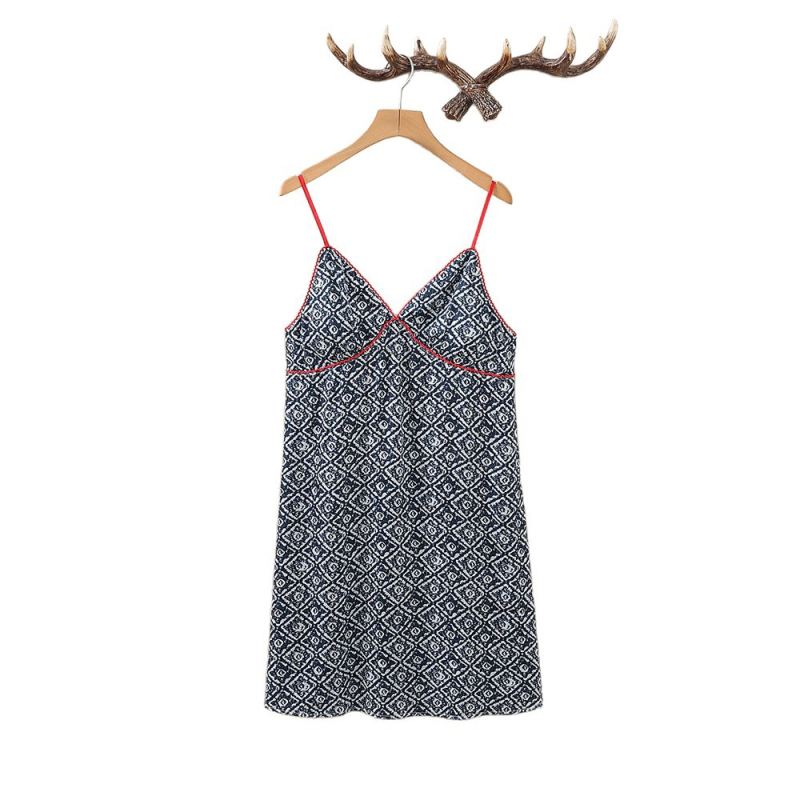 Noćna haljina od ledenog svile s trakama i umetkom za bust – retro stil, bez rukava, midi dužina