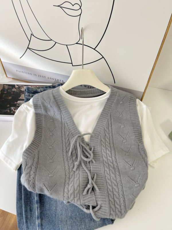 Moteriška be rankovių liemenė su V formos kaklu, trumpas kirpimas, poliesterio pluoštas su akrilo mišiniu, japonų/korejiečių laisvalaikio stilius