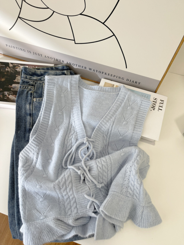 Moteriška be rankovių liemenė su V formos kaklu, trumpas kirpimas, poliesterio pluoštas su akrilo mišiniu, japonų/korejiečių laisvalaikio stilius