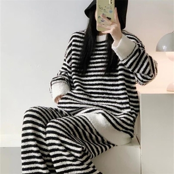 Σετ πιτζάμες από βελούδινο ύφασμα – στρογγυλός λαιμός, μακριά ριγέ μανίκια, κορεάτικος στυλ, χειμωνιάτικα οικιακά ρούχα