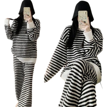 Σετ πιτζάμες από βελούδινο ύφασμα – στρογγυλός λαιμός, μακριά ριγέ μανίκια, κορεάτικος στυλ, χειμωνιάτικα οικιακά ρούχα