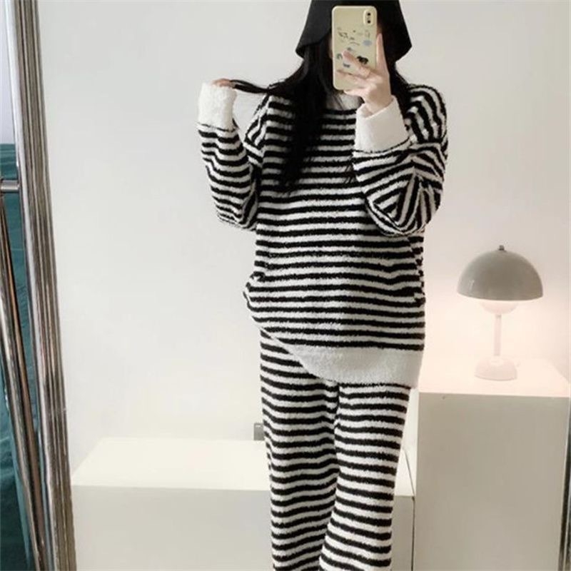 Σετ πιτζάμες από βελούδινο ύφασμα – στρογγυλός λαιμός, μακριά ριγέ μανίκια, κορεάτικος στυλ, χειμωνιάτικα οικιακά ρούχα