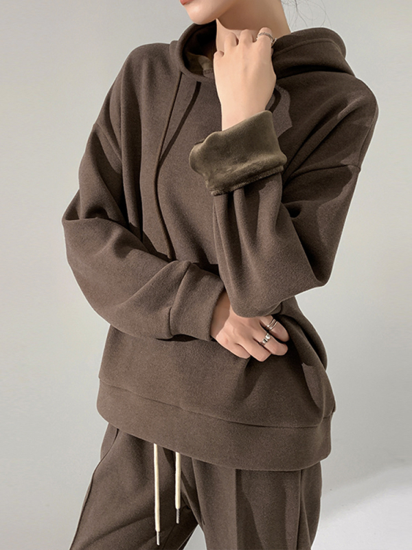 Σετ δύο τεμαχίων γυναικείο με φλις επένδυση: φούτερ με κουκούλα και παντελόνια φαρδιά, βισκόζη με πολυεστέρα, 90–95% βισκόζη, χειμώνας 2023, casual στυλ Ιαπωνο-Κορεατικό
