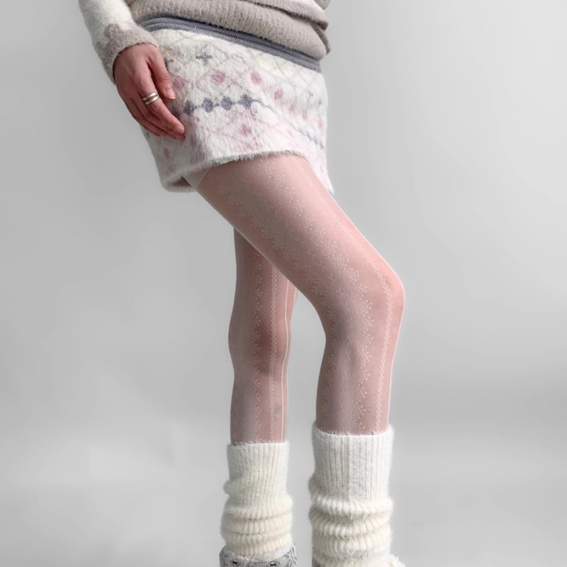 Nailona zeķes – plānas, vienkrāsains raksts, formas veidošana un anti-snag