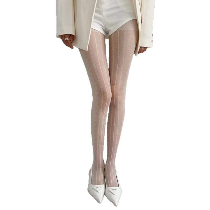 Nailona zeķes – plānas, vienkrāsains raksts, formas veidošana un anti-snag