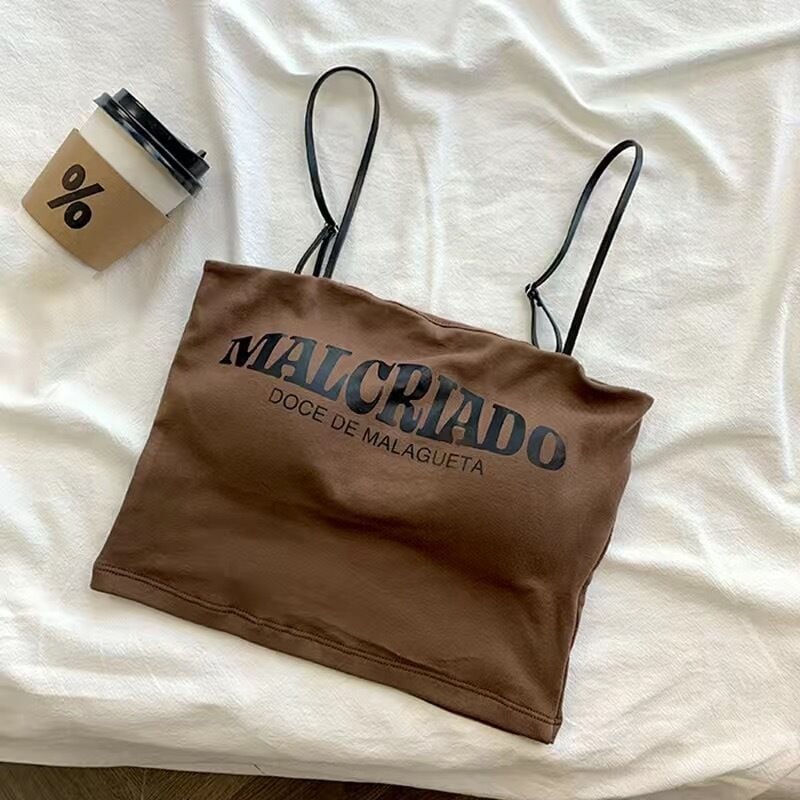 Ujjatlan felső mellkasbetéttel és betűs nyomott mintával, karcsú fazon, poliészter