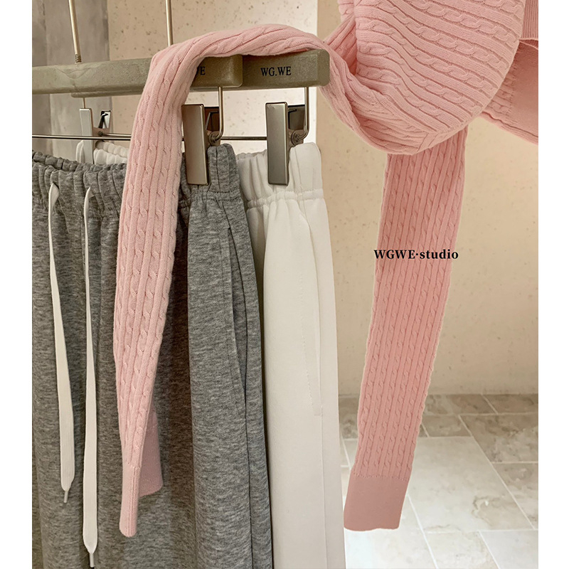 WGWE Ženski polo pulover i hlače set — dugi rukav, izšivani detalji, jesenji gradski casual stil
