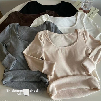 Viskozes pamata tops ar fleece iekšējo odere un krūšu spilventiņu, dubultslānis, garie piedurknes, kvadrātveida kakla izgriezums, sievietēm