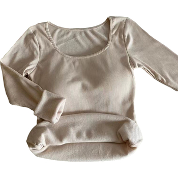 Viskozes pamata tops ar fleece iekšējo odere un krūšu spilventiņu, dubultslānis, garie piedurknes, kvadrātveida kakla izgriezums, sievietēm