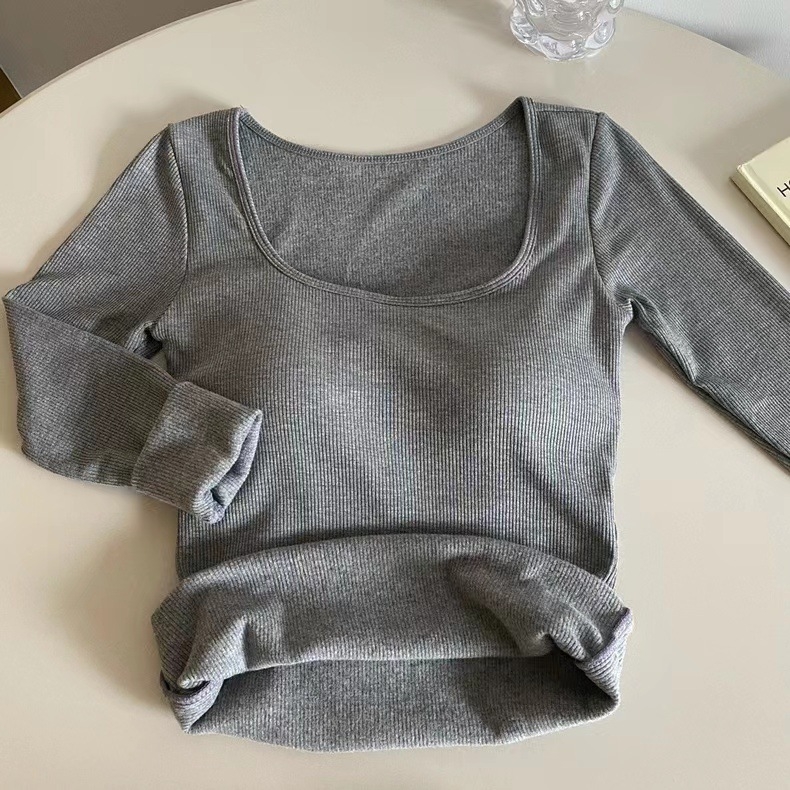 Viskozes pamata tops ar fleece iekšējo odere un krūšu spilventiņu, dubultslānis, garie piedurknes, kvadrātveida kakla izgriezums, sievietēm