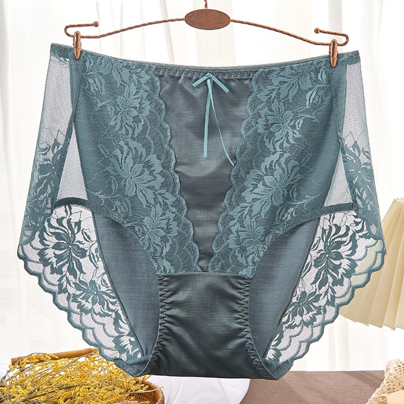 Plus dydžio moterų kelnaitės su nėrinių ir tinklo raštu, aukštu juosmeniu; medžiaga: nailonas; įdėklas: modal; 31-40D siūlų skaičius; plokščias pynimas