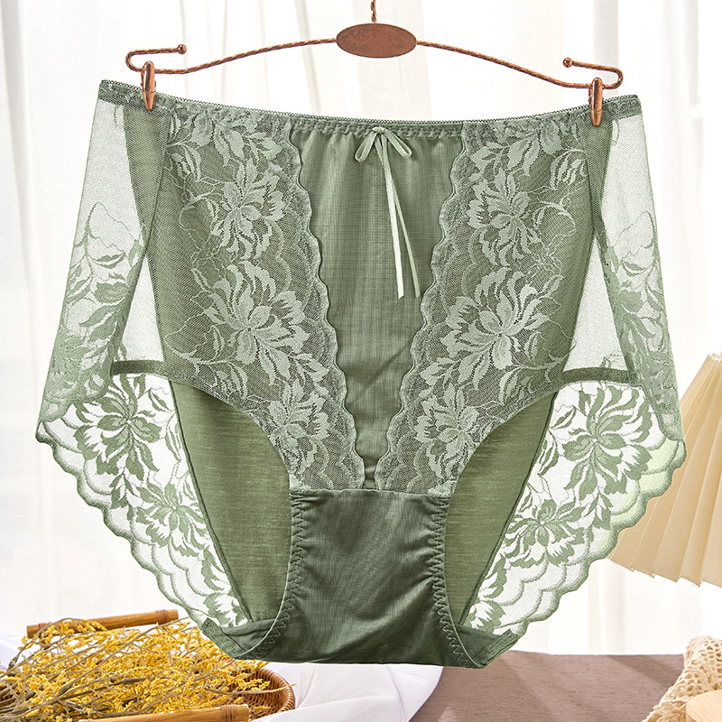 Plus dydžio moterų kelnaitės su nėrinių ir tinklo raštu, aukštu juosmeniu; medžiaga: nailonas; įdėklas: modal; 31-40D siūlų skaičius; plokščias pynimas