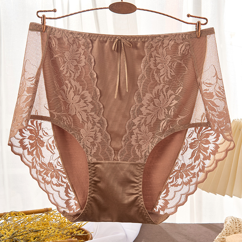 Plus dydžio moterų kelnaitės su nėrinių ir tinklo raštu, aukštu juosmeniu; medžiaga: nailonas; įdėklas: modal; 31-40D siūlų skaičius; plokščias pynimas