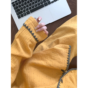 Ženski pidžama set s točkasti uzorom — cloud pamuk, dugi rukavi, ovratnik s reverom, kardigan stil, lagan i prozračan, pogodan za kućnu i vanjsku upotrebu