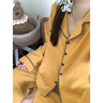 Ženski pidžama set s točkasti uzorom — cloud pamuk, dugi rukavi, ovratnik s reverom, kardigan stil, lagan i prozračan, pogodan za kućnu i vanjsku upotrebu