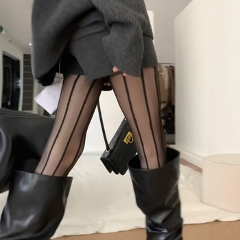 Conyet Matte vertikālās svītras zeķubikses, ultra-plānas 15D neilons, svītru raksts, ķermeņa formas veidošana, anti-sniegšana