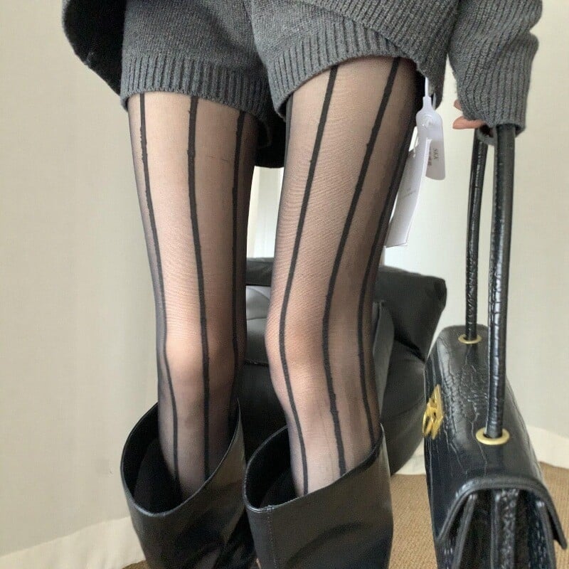 Conyet Matte vertikālās svītras zeķubikses, ultra-plānas 15D neilons, svītru raksts, ķermeņa formas veidošana, anti-sniegšana