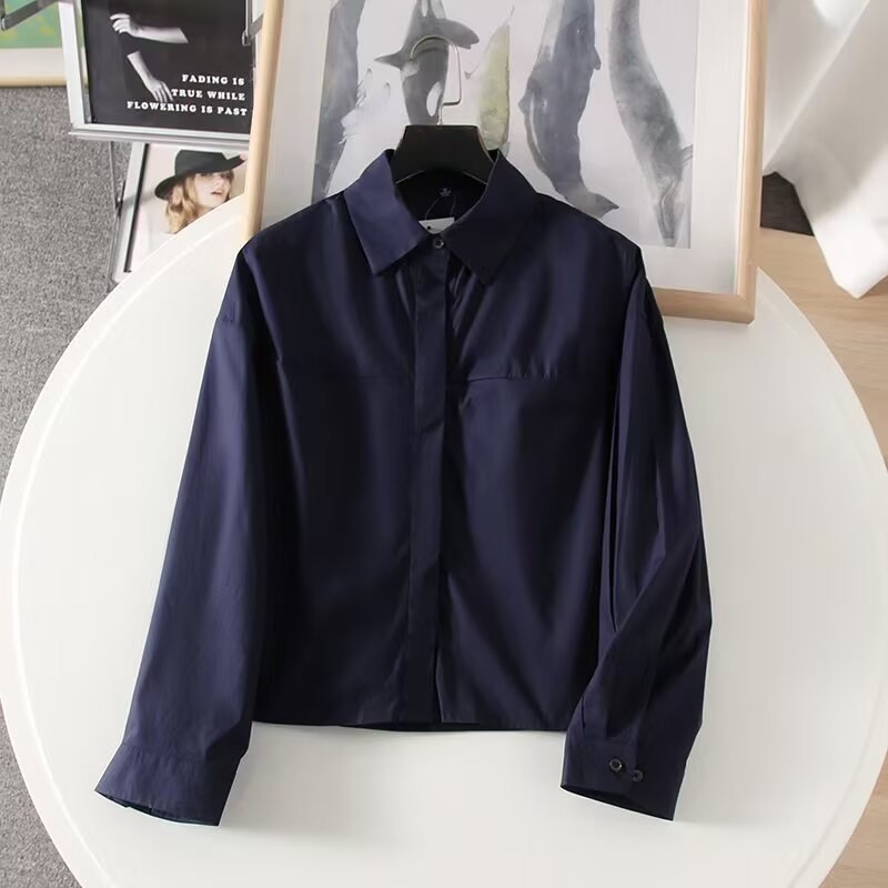 Sieviešu krekliņš japāņu/korejiešu brīvā stila, kokvilnas maisījuma audums, svītru raksts, garas piedurknes, apkakle ar lapu.