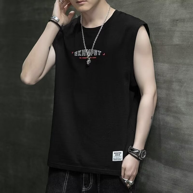 Fiataloknak szóló laza szabású ujjatlan sportmellény betűk nyomtatásával, poliészter, nyár 2024