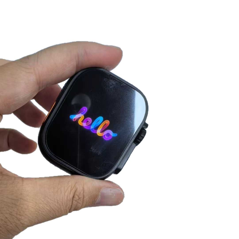 Pametni sat s AMOLED zaslonom, vodootporan za svakodnevnu upotrebu, Bluetooth pozivi, praćenje otkucaja srca i zasićenja krvi kisikom