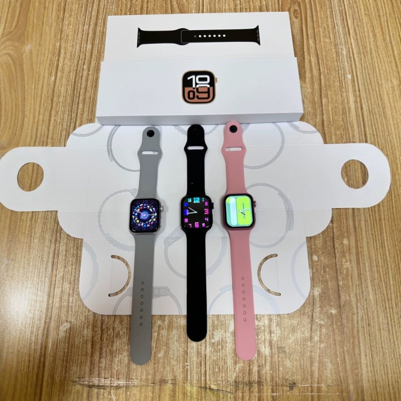 Smartwatch cu monitorizare ritm cardiac, tensiune arterială, oxigen în sânge, monitorizare somn și apeluri Bluetooth