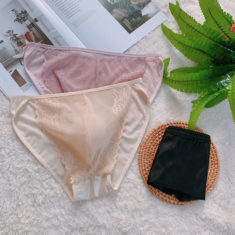 Vyrinės nėrinių be siūlių trumpikės, žemas juosmuo, permatomas pojūtis, kirkšnies srityje nailono įdėklas 80-90%