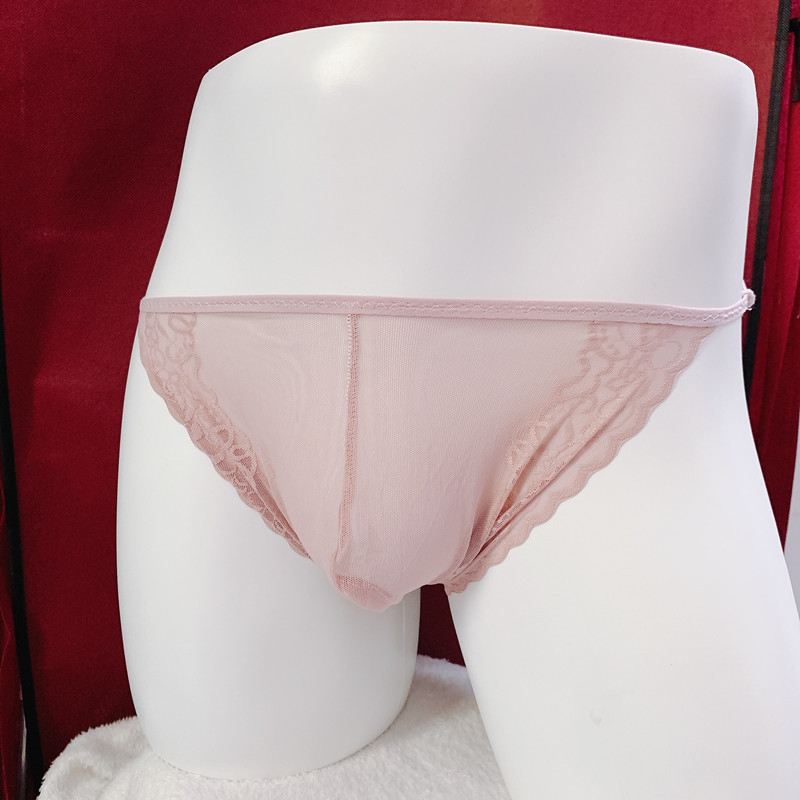 Vyrinės nėrinių be siūlių trumpikės, žemas juosmuo, permatomas pojūtis, kirkšnies srityje nailono įdėklas 80-90%