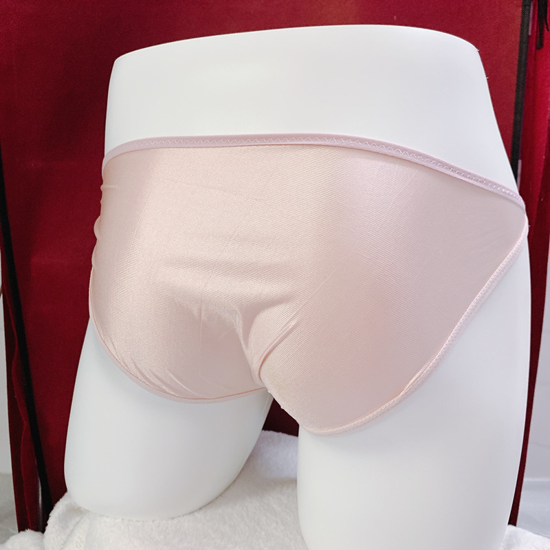 Vyrinės nėrinių be siūlių trumpikės, žemas juosmuo, permatomas pojūtis, kirkšnies srityje nailono įdėklas 80-90%