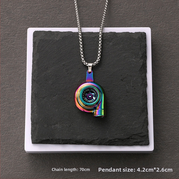 Nerūdijančio plieno kaklo papuošalas su perlų grandine ir turbokompresoriaus pakabuku, elektroplakuotas, ilgis 61–70 cm, unisex