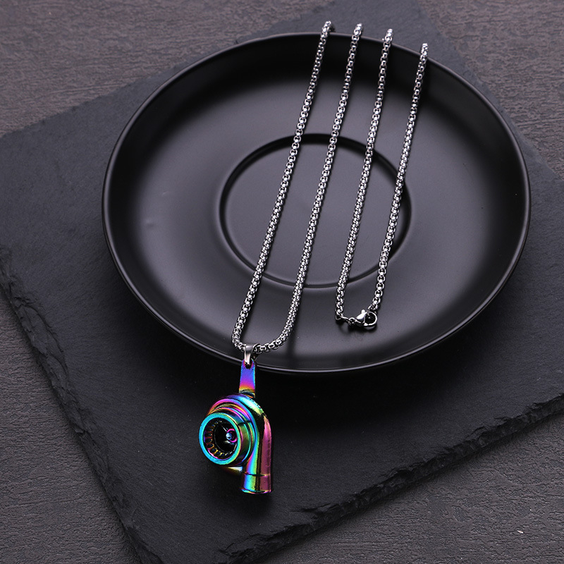 Nerūdijančio plieno kaklo papuošalas su perlų grandine ir turbokompresoriaus pakabuku, elektroplakuotas, ilgis 61–70 cm, unisex