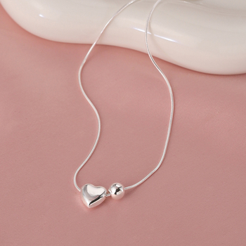 Vario karoliai su širdies formos pakabuku, sidabrinis pakabukas, kryžminė grandinė, Korėjietiškas stilius, Žiema 2024