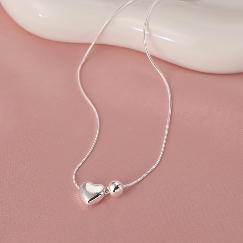 Vario karoliai su širdies formos pakabuku, sidabrinis pakabukas, kryžminė grandinė, Korėjietiškas stilius, Žiema 2024