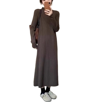 Πλεκτό φόρεμα με ημιυψηλό γιακά και κουκούλα, ζεστό και άνετο, μακρύ, φαρδιά γραμμή