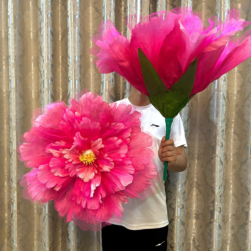 Танцов реквизит: ръчно държано пионово цвете за детски танцови изпълнения (Готови на склад; За деца; Есен 2025 релийз)