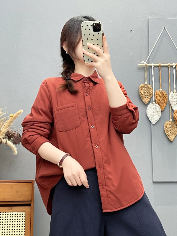 Pildyta medvilninė marškiniai, apvali kaklo iškirptė, ilgos rankovės, vidutinio ilgio