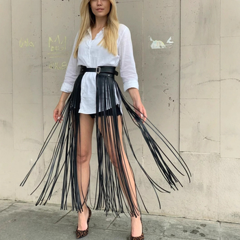 Πολυεπίπεδος ζώνη μέσης με φουντάκια για φούστες — Συλλογή χειμώνας 2022