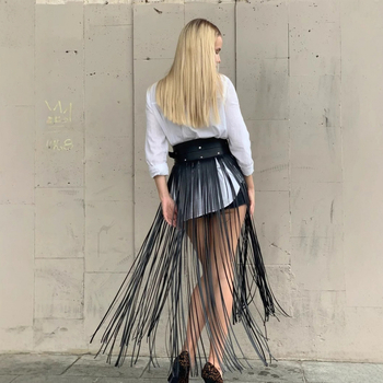 Πολυεπίπεδος ζώνη μέσης με φουντάκια για φούστες — Συλλογή χειμώνας 2022