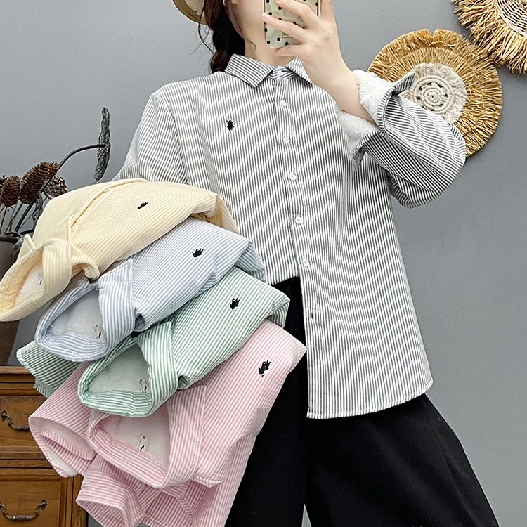 Marškiniai su dryžuotu raštu, Oxford audinys, literatūrinis retro stilius, siuvinėjimas, polo apykaklė