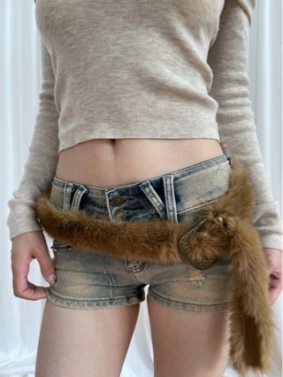 Ζώνη Xin yizi: Y2K Shibuya εμπνευσμένη γούνινη ζώνη με τεχνητή γούνα, πανκ υποκουλτούρας στυλ, άνοιξη 2023