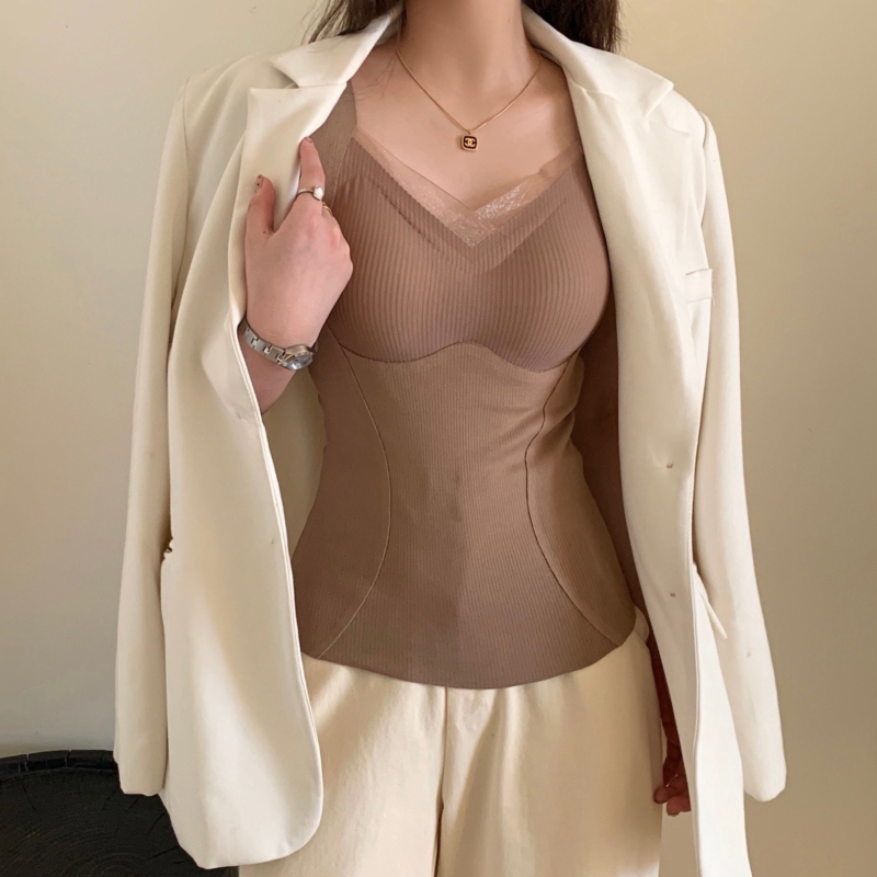 Női termális mellény beépített melltartó-csészével és mellkas párnázattal; nejlon anyag; meleg; V-nyakú; vastag egyrétegű