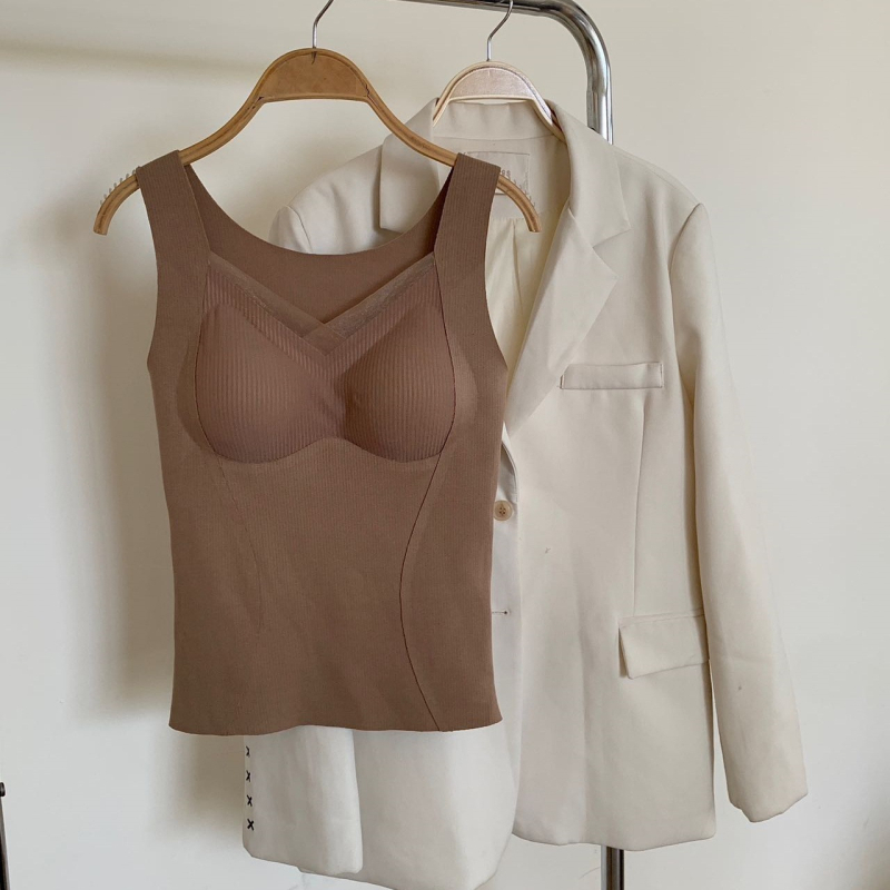 Női termális mellény beépített melltartó-csészével és mellkas párnázattal; nejlon anyag; meleg; V-nyakú; vastag egyrétegű